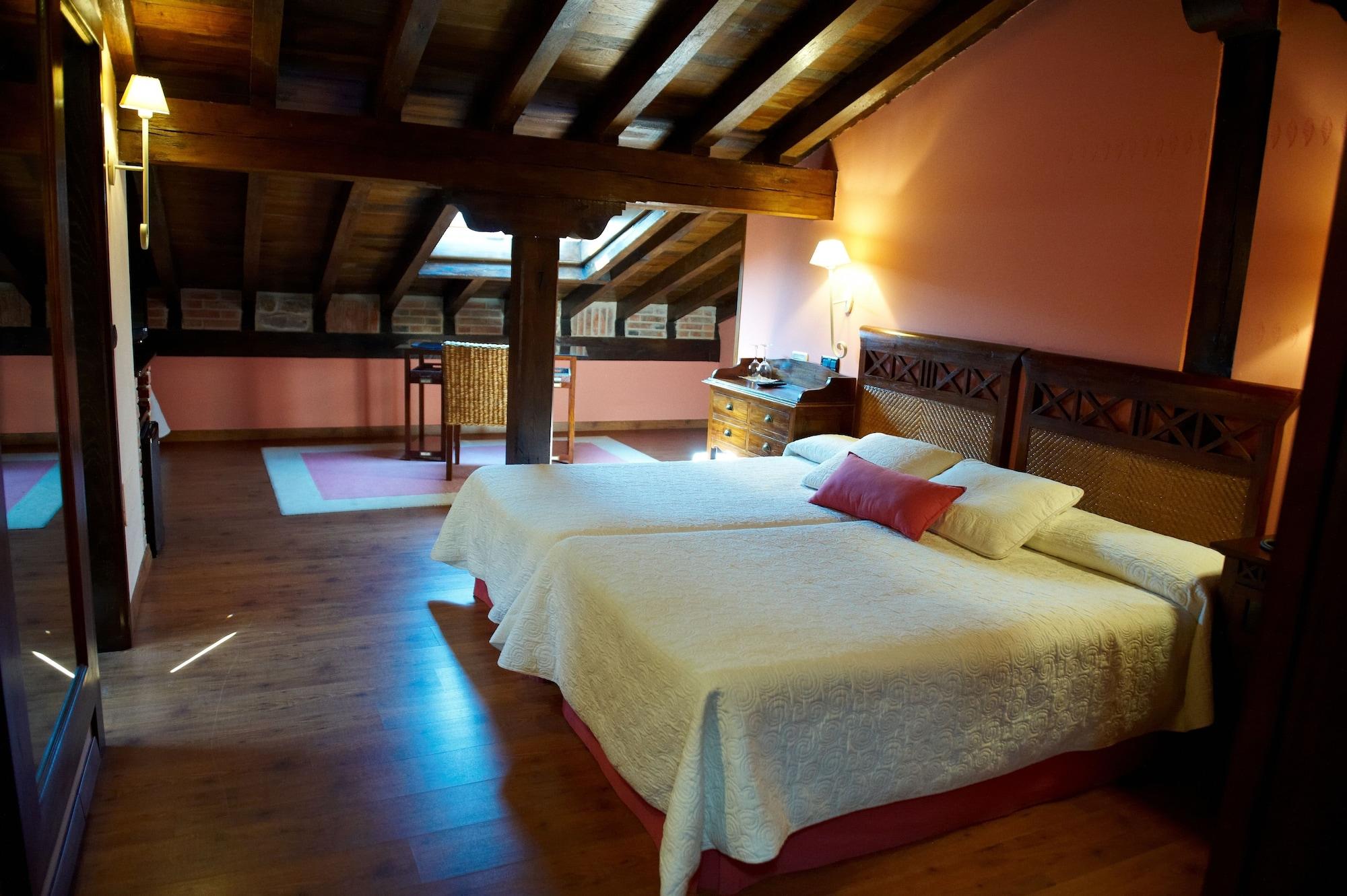 La Casona De Revolgo Hotel Сантилана дел Мар Екстериор снимка