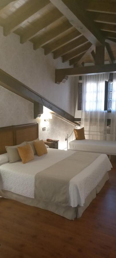 La Casona De Revolgo Hotel Сантилана дел Мар Екстериор снимка