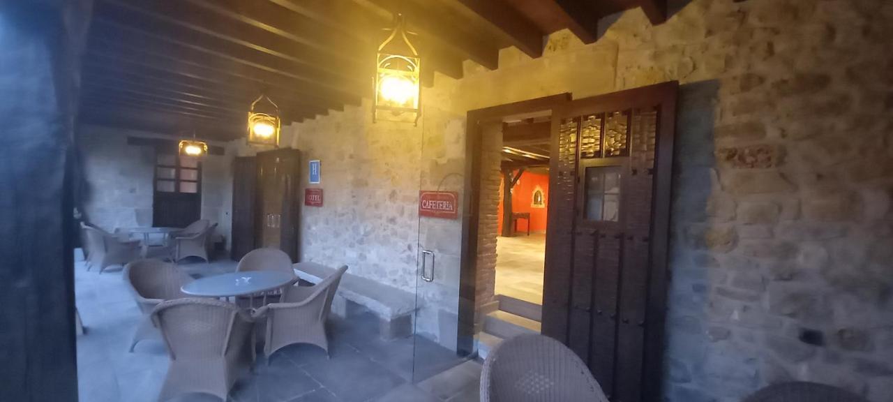 La Casona De Revolgo Hotel Сантилана дел Мар Екстериор снимка