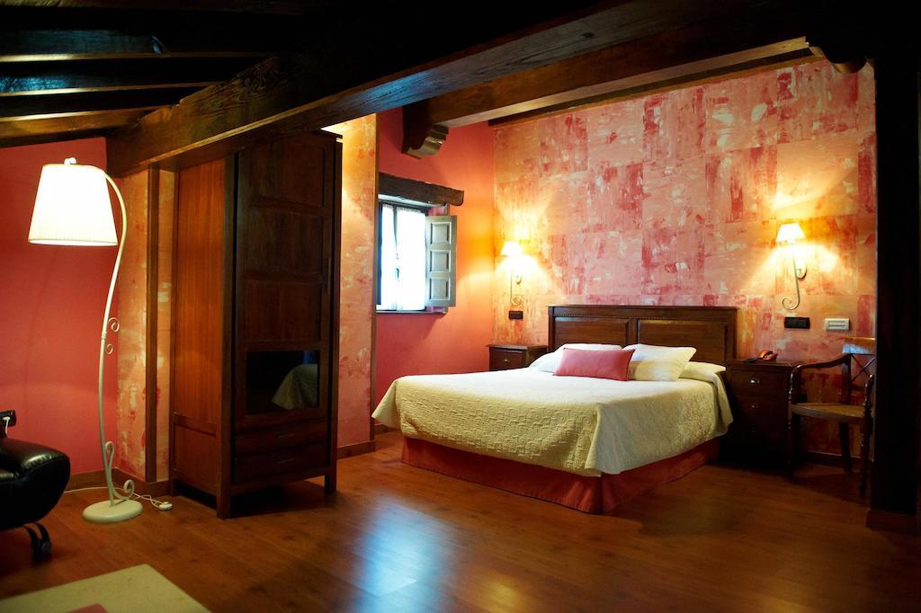 La Casona De Revolgo Hotel Сантилана дел Мар Екстериор снимка