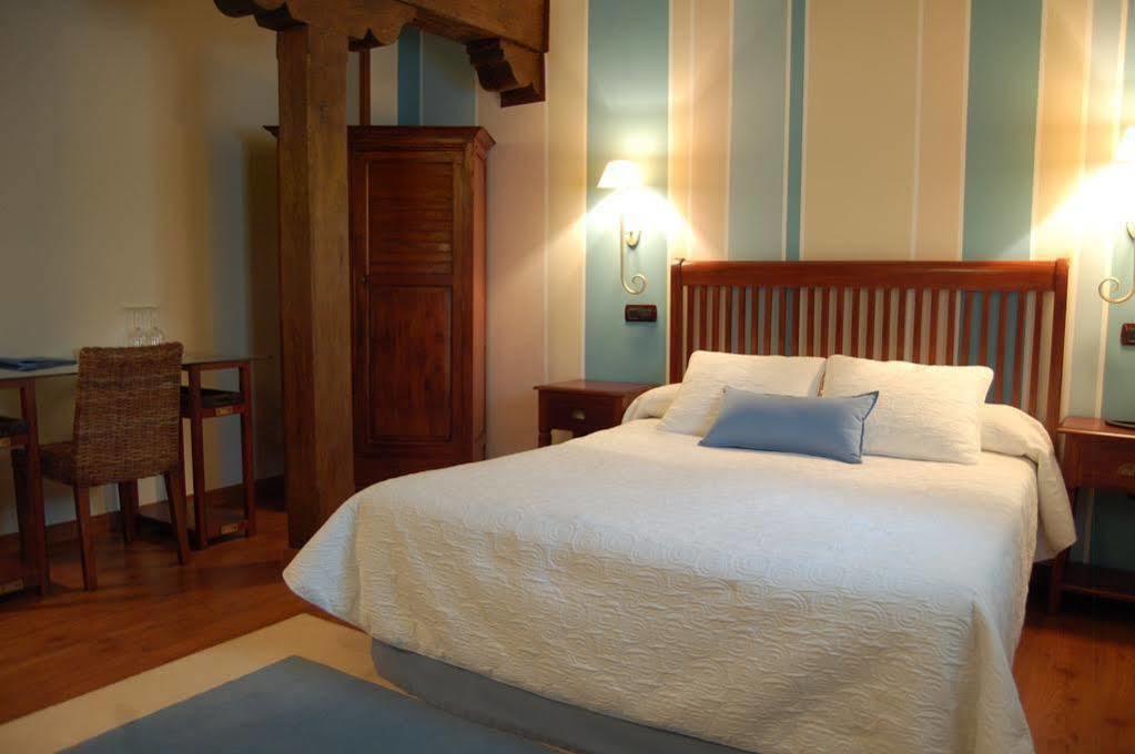 La Casona De Revolgo Hotel Сантилана дел Мар Екстериор снимка
